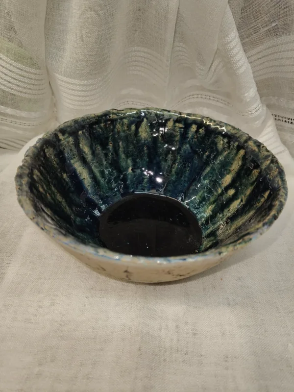 Granatowa misa ceramiczna — Głębia granatu
